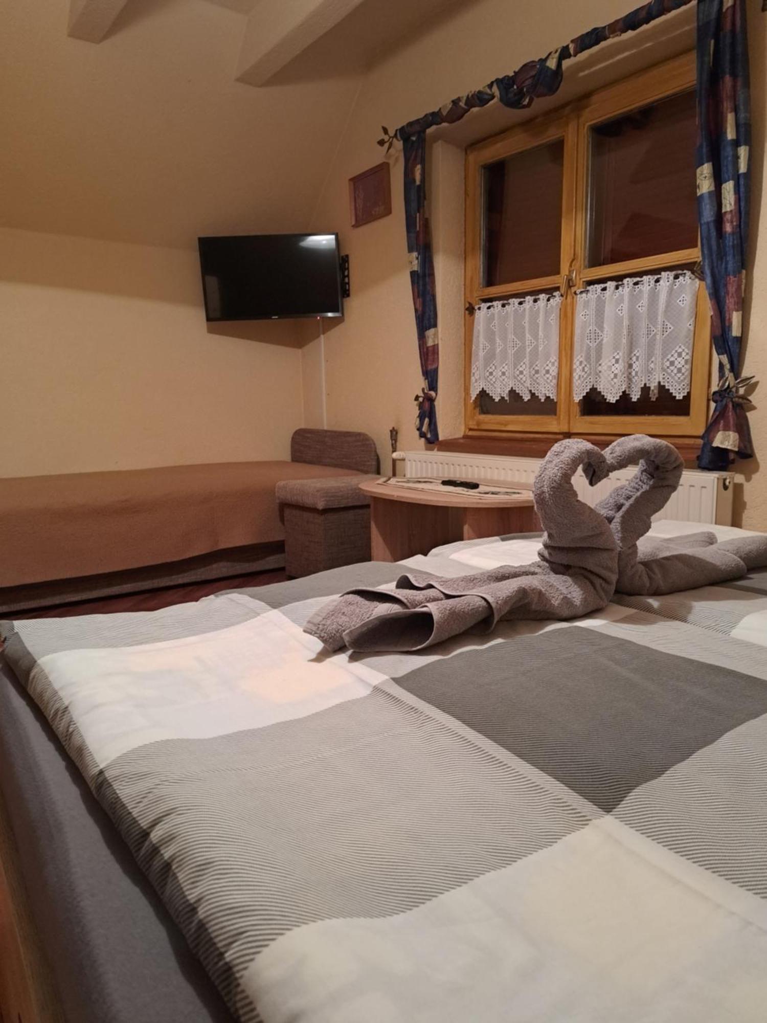 Agnes Pihenohaz Hotel Szilvásvárad Buitenkant foto